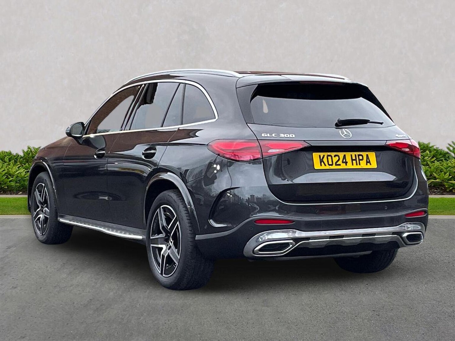 Used Mercedes-Benz GLC 2024 for sale - 76725913: Photo 2