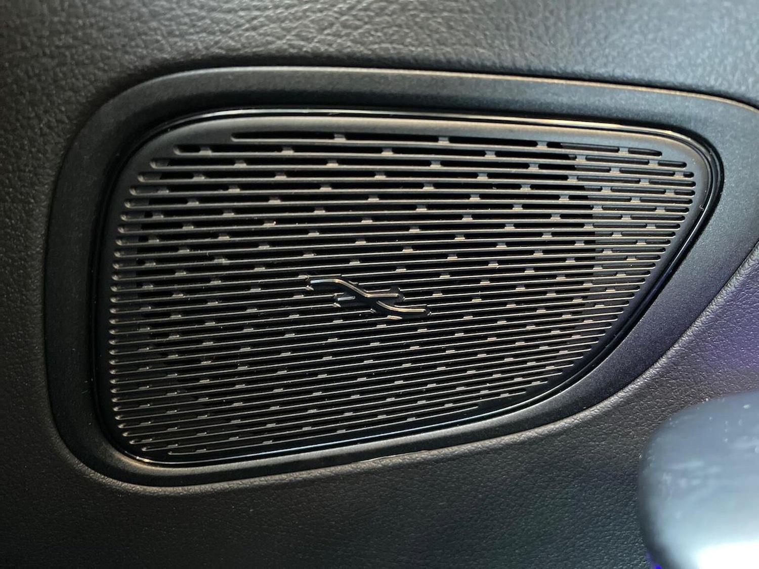 Used Mercedes-Benz GLC 2024 for sale - 76725913: Photo 31