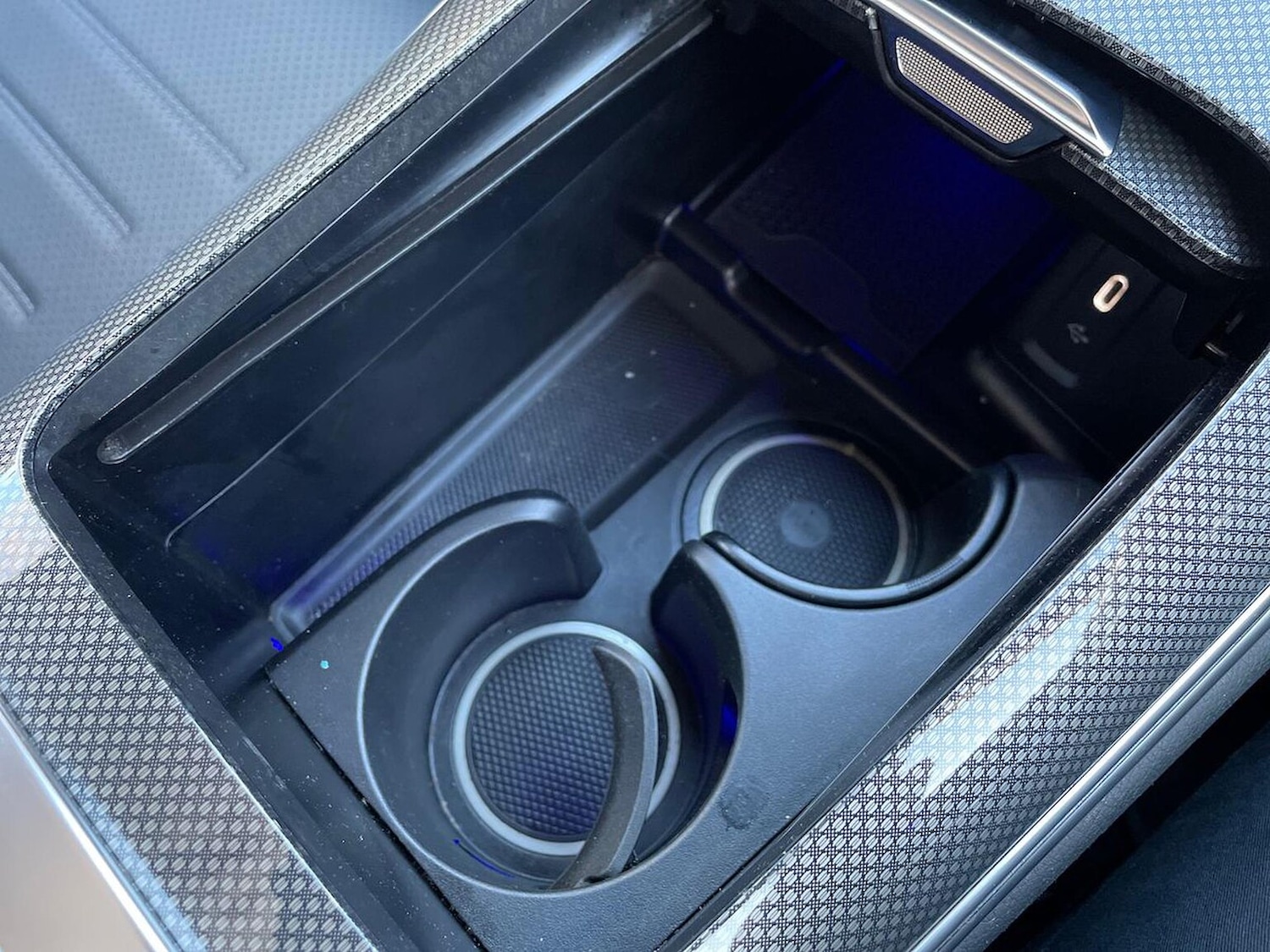 Used Mercedes-Benz GLC 2024 for sale - 76725913: Photo 32