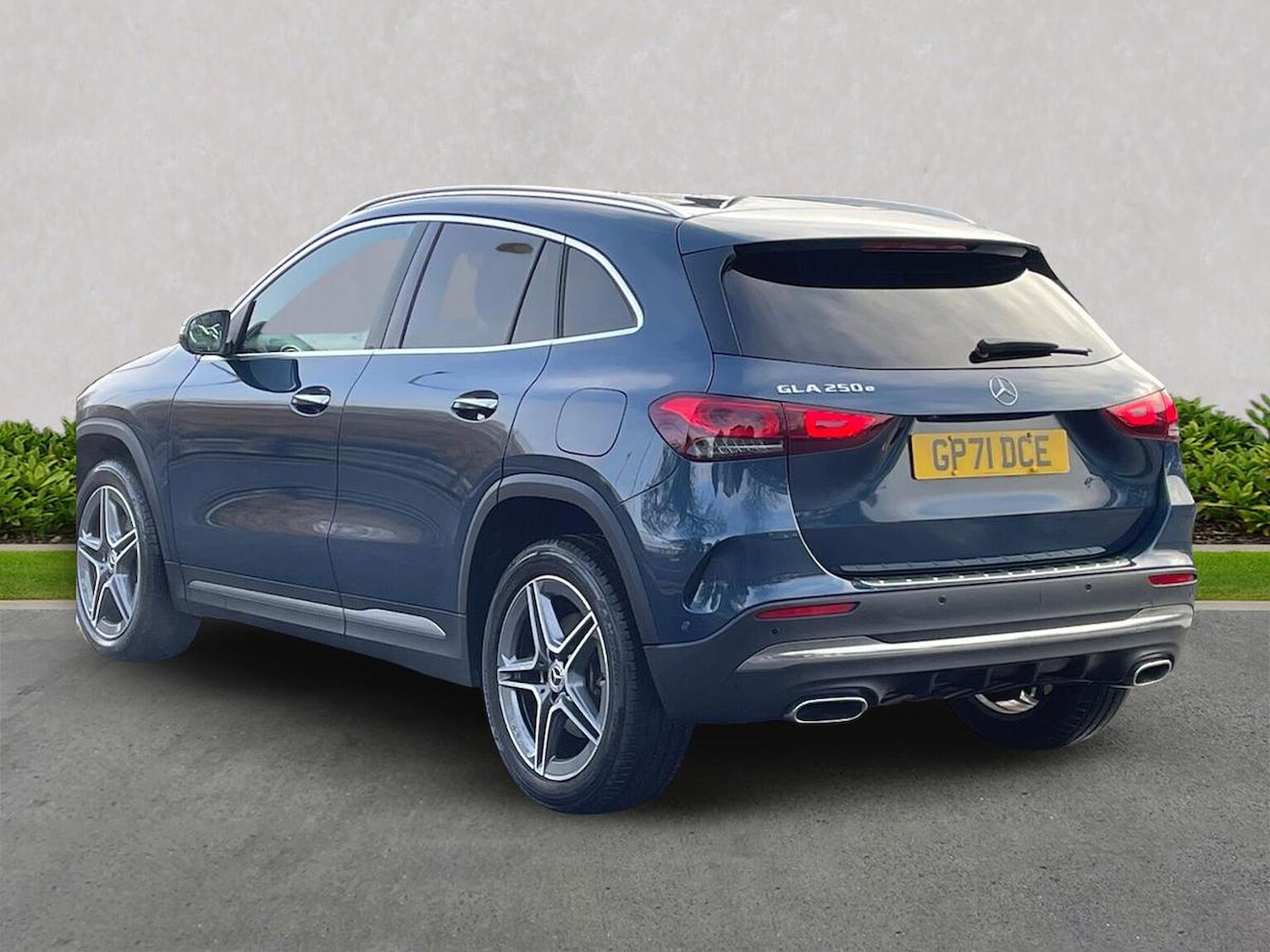 Used Mercedes-Benz GLA 2022 for sale - 76932293: Photo 2