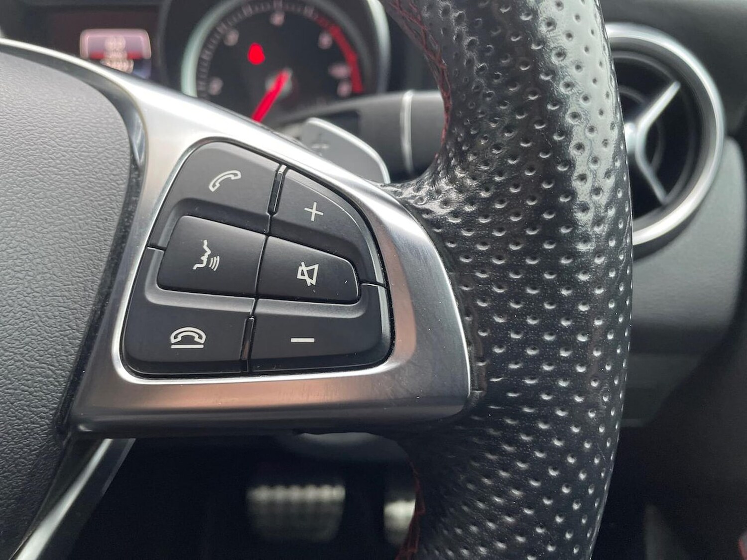 Used Mercedes-Benz GLA 2018 for sale - 76525817: Photo 27