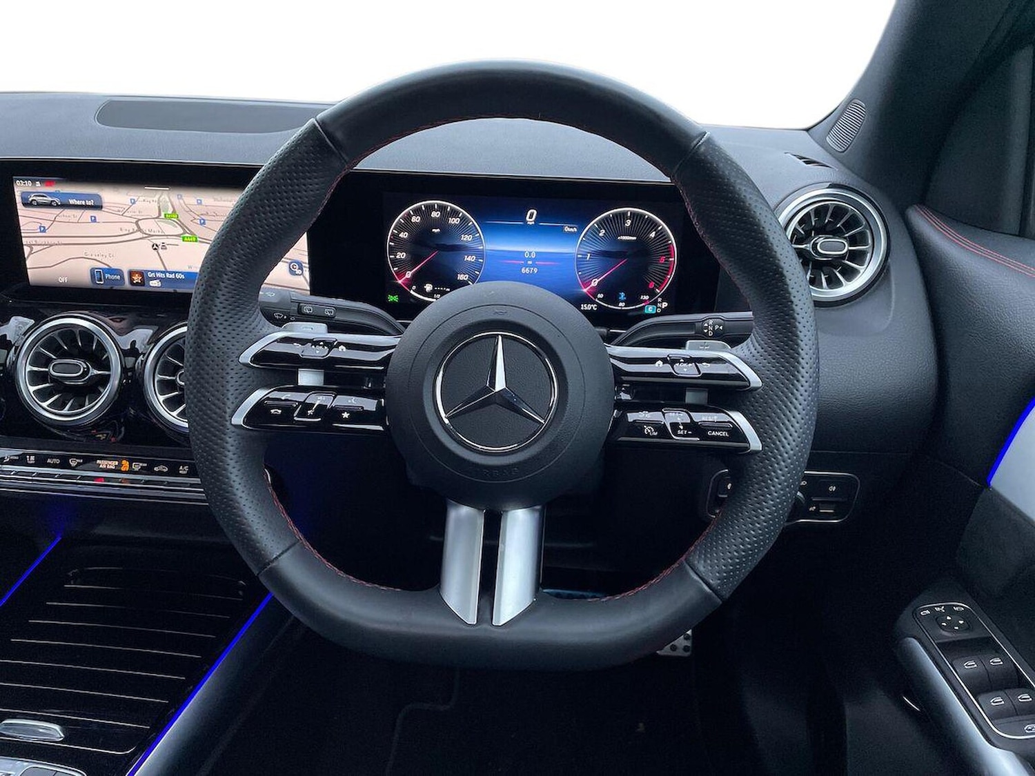 Used Mercedes-Benz GLA 2024 for sale - 76863971: Photo 9