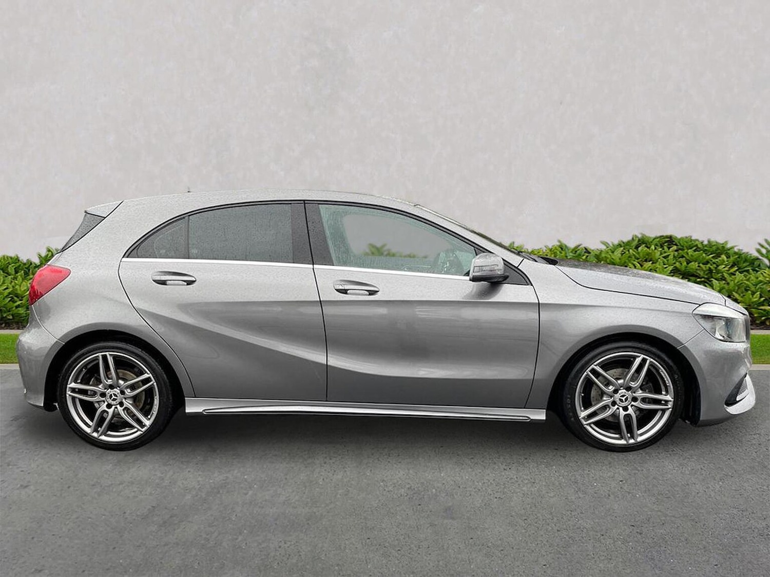 Used Mercedes-Benz A-Class 2017 for sale - 76946960: Photo 3