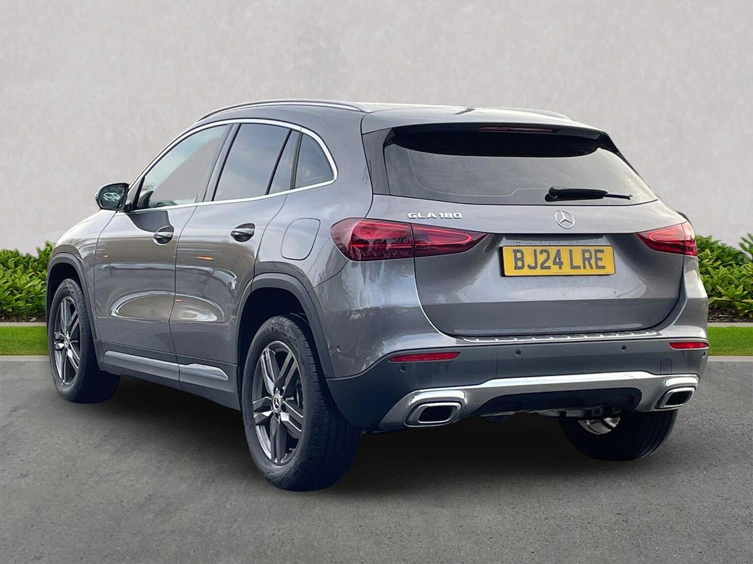 Used Mercedes-Benz GLA 2024 for sale - 76946969: Photo 2