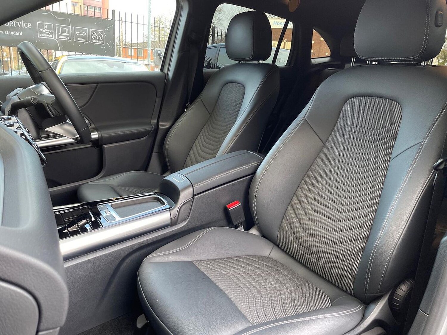 Used Mercedes-Benz GLA 2024 for sale - 76946969: Photo 31