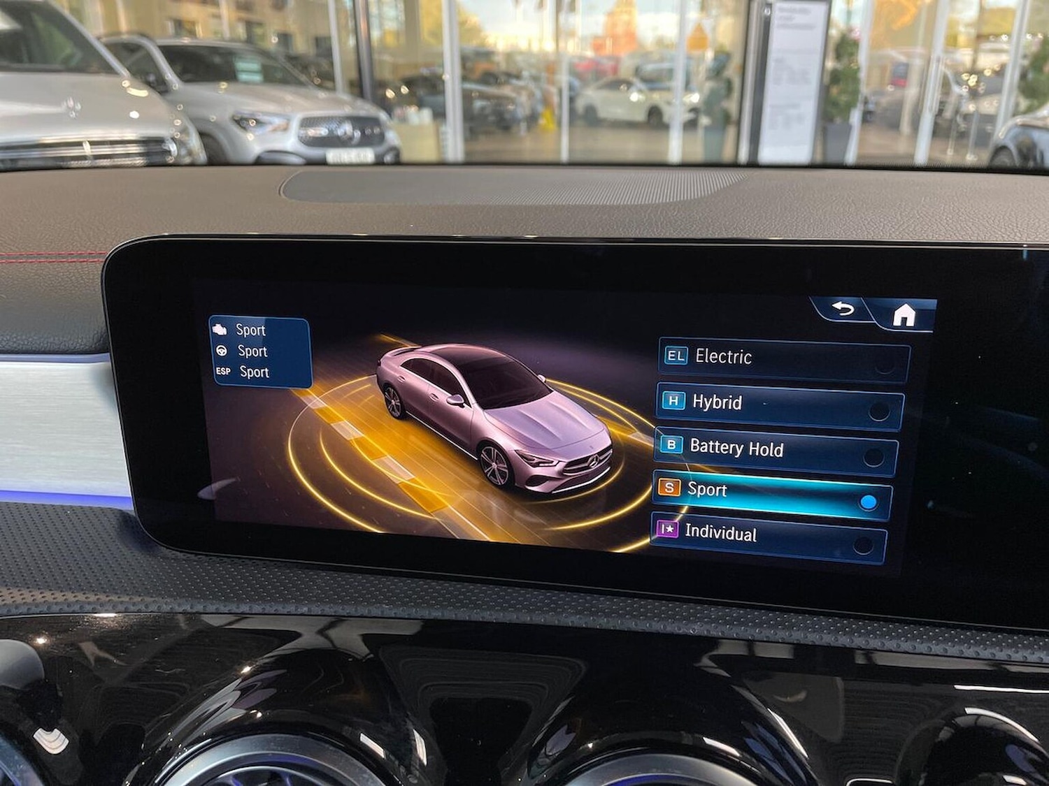 Used Mercedes-Benz CLA 2024 for sale - 76402448: Photo 25