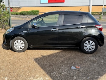 Used Toyota Yaris 2017 for sale - 79054978: Photo