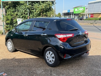 Used Toyota Yaris 2017 for sale - 79054978: Photo