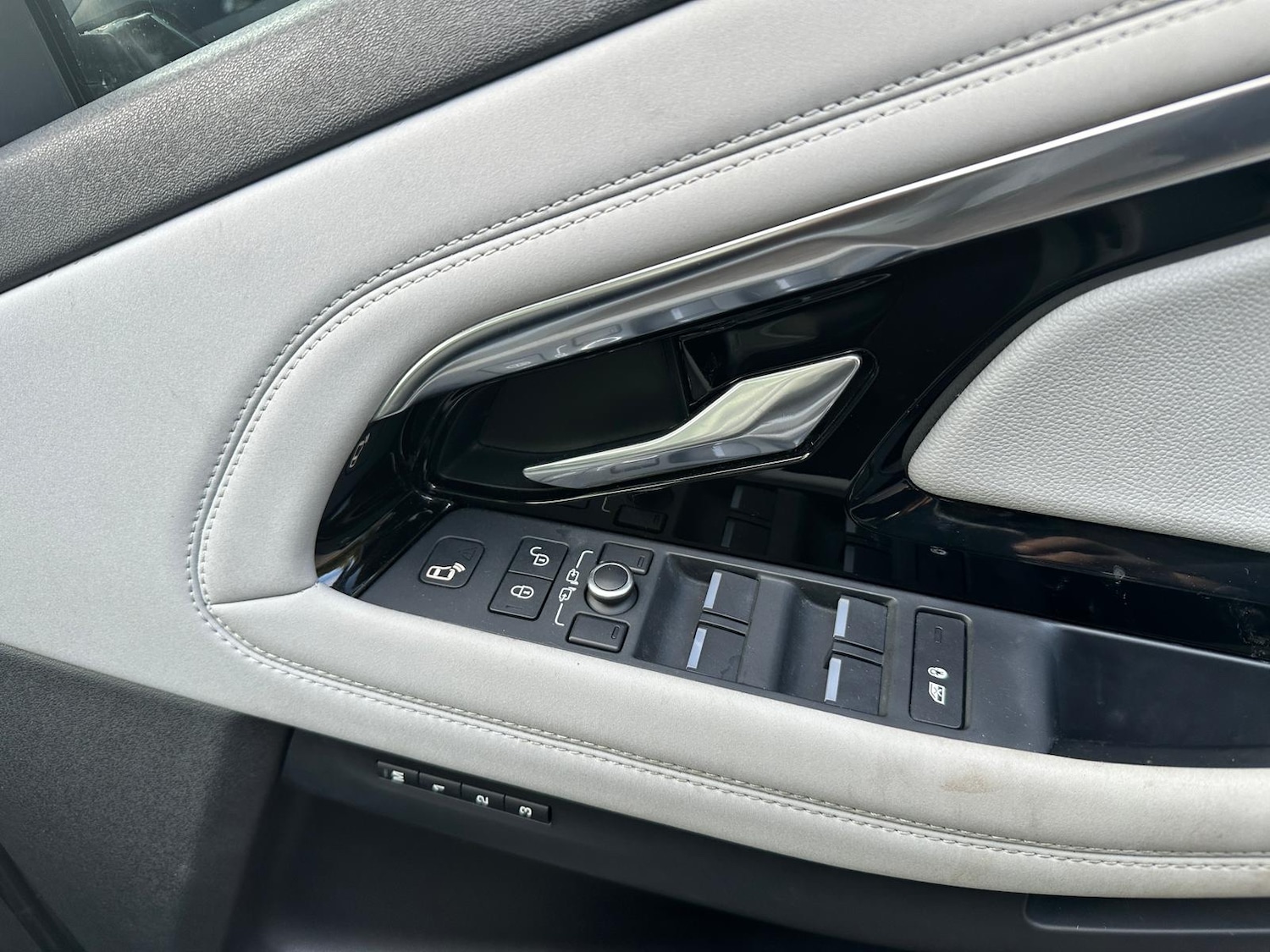 Used Land Rover Range Rover Evoque 2019 for sale - 76364867: Photo 18
