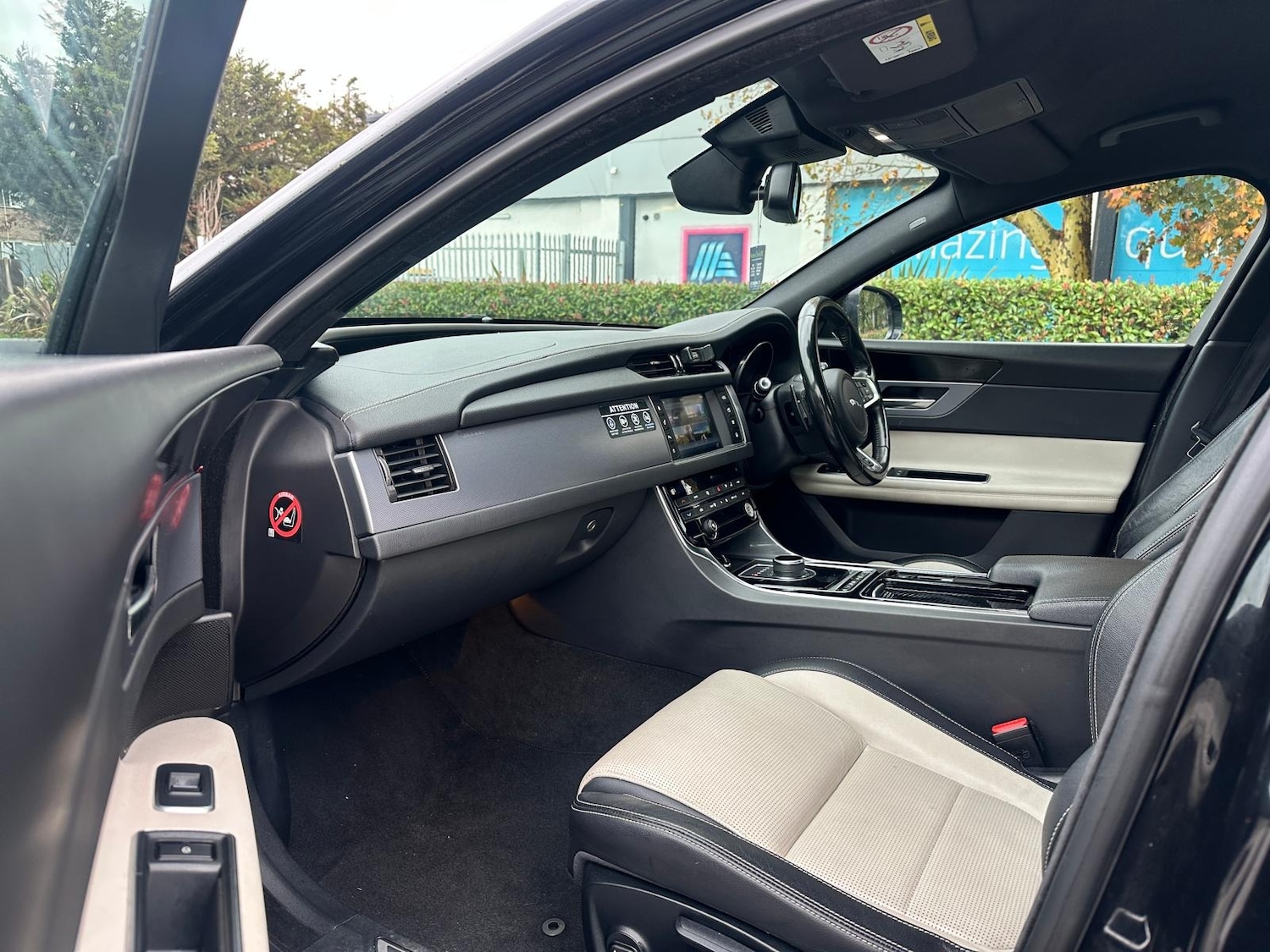 Used Jaguar XF 2017 for sale - 76437206: Photo 16