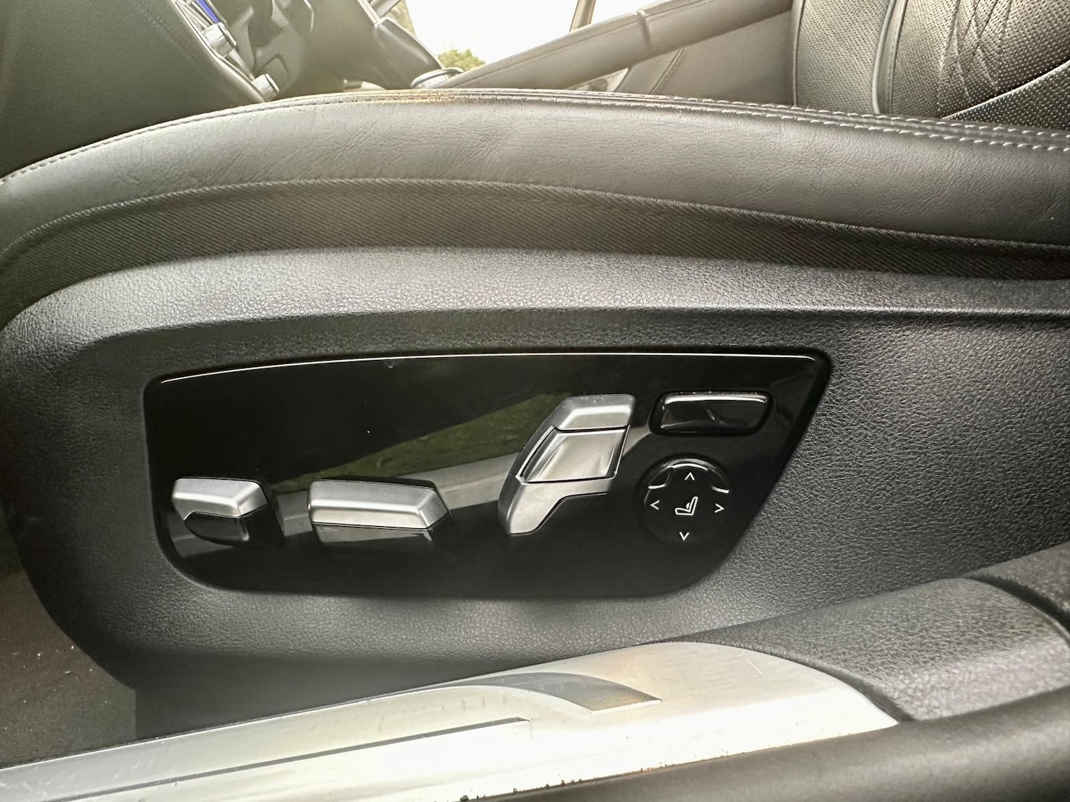 Used BMW 7 Series 2023 for sale - 76374126: Photo 17