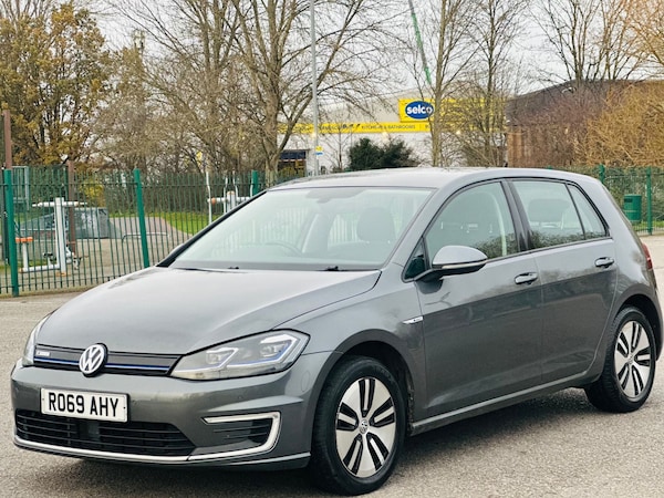 Used Volkswagen Golf 2019 for sale - 73116238: Photo 1