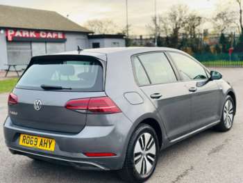 Used Volkswagen Golf 2019 for sale - 73116238: Photo