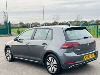 Used Volkswagen Golf 2019 for sale - 73116238: Photo