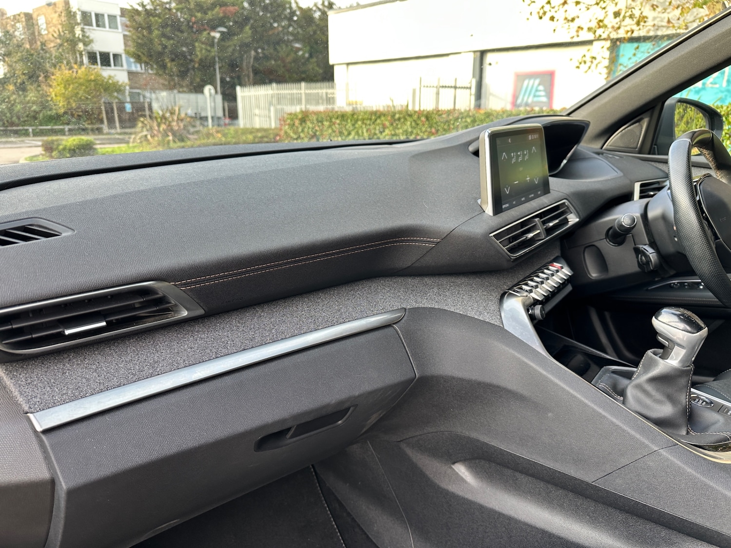 Used Peugeot 3008 2019 for sale - 76363451: Photo 11