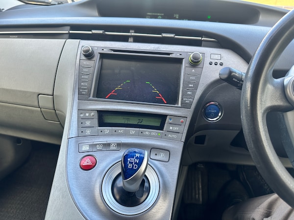 Used Toyota Prius 2014 for sale - 74010639: Photo 11