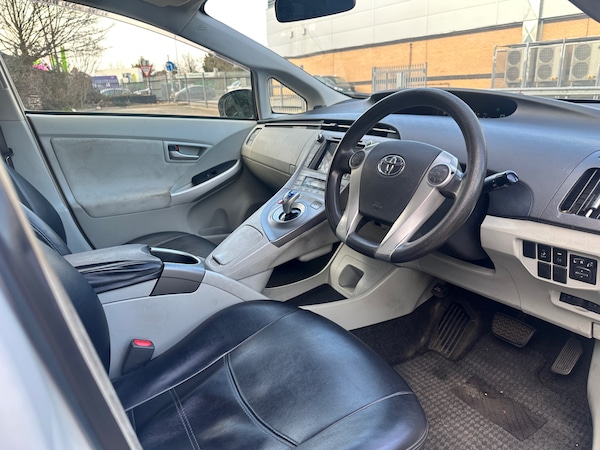 Used Toyota Prius 2014 for sale - 74010639: Photo 12