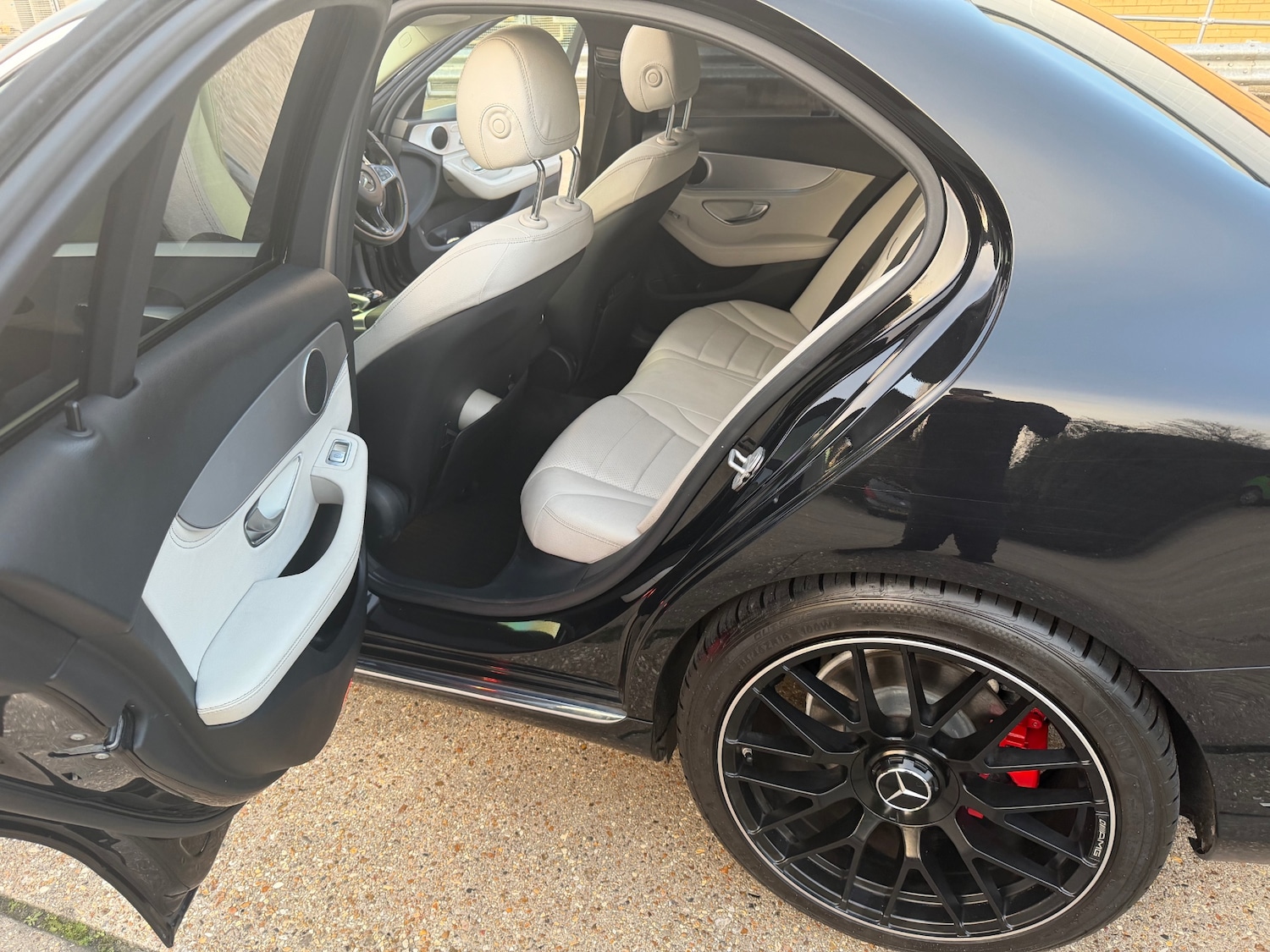 Used Mercedes-Benz C Class 2015 for sale - 77781988: Photo 28