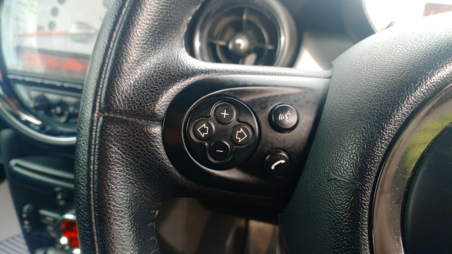 Used MINI Convertible 2013 for sale - 77579735: Photo 13