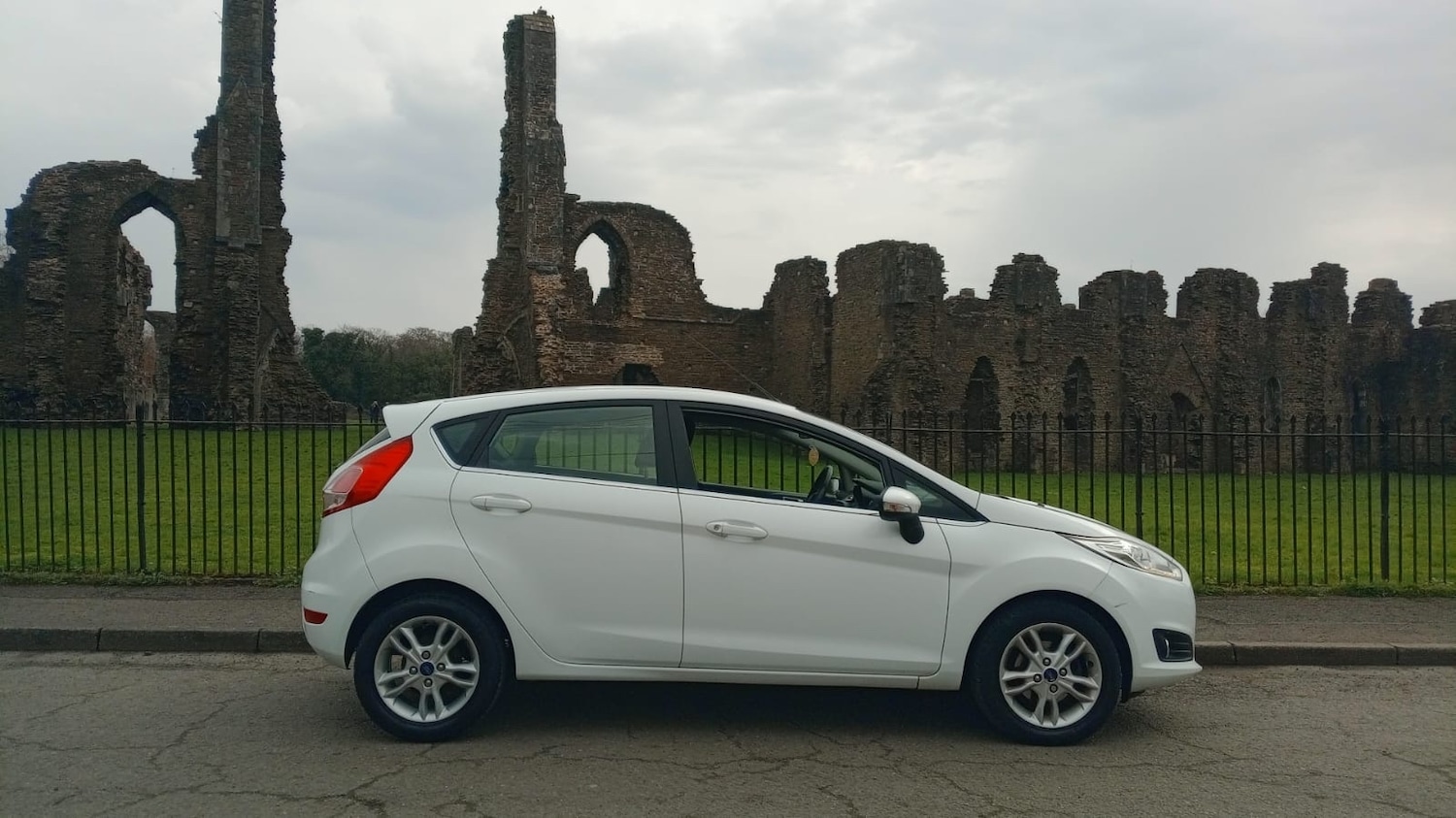 Used Ford Fiesta 2015 for sale - 77758238: Photo 4