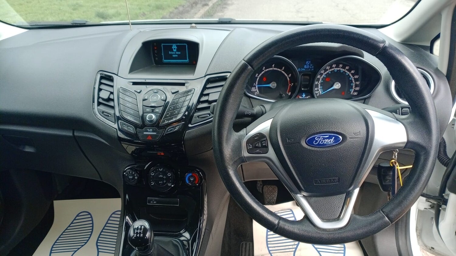 Used Ford Fiesta 2015 for sale - 77758238: Photo 8