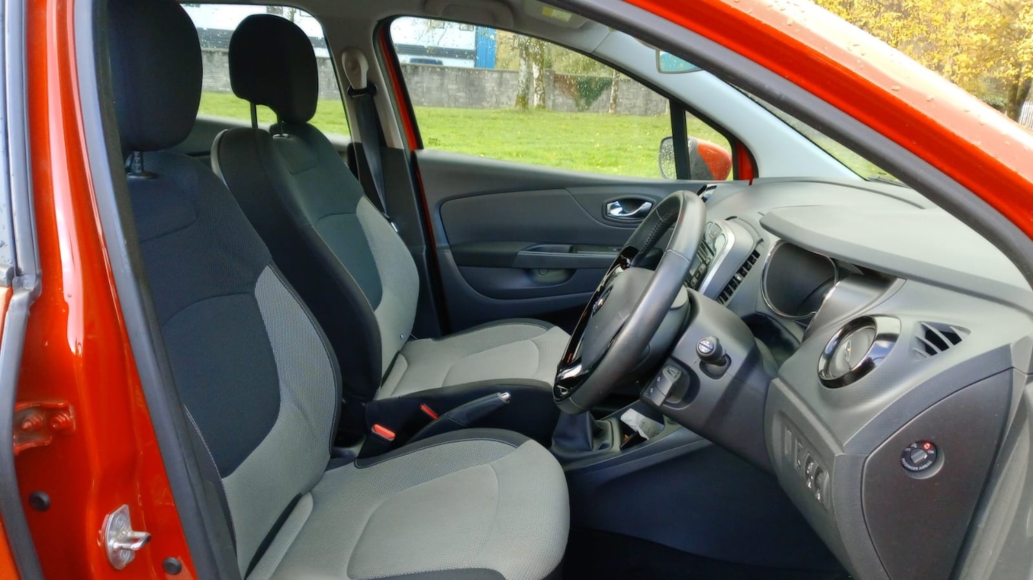 Used Renault Captur 2013 for sale - 76365005: Photo 6