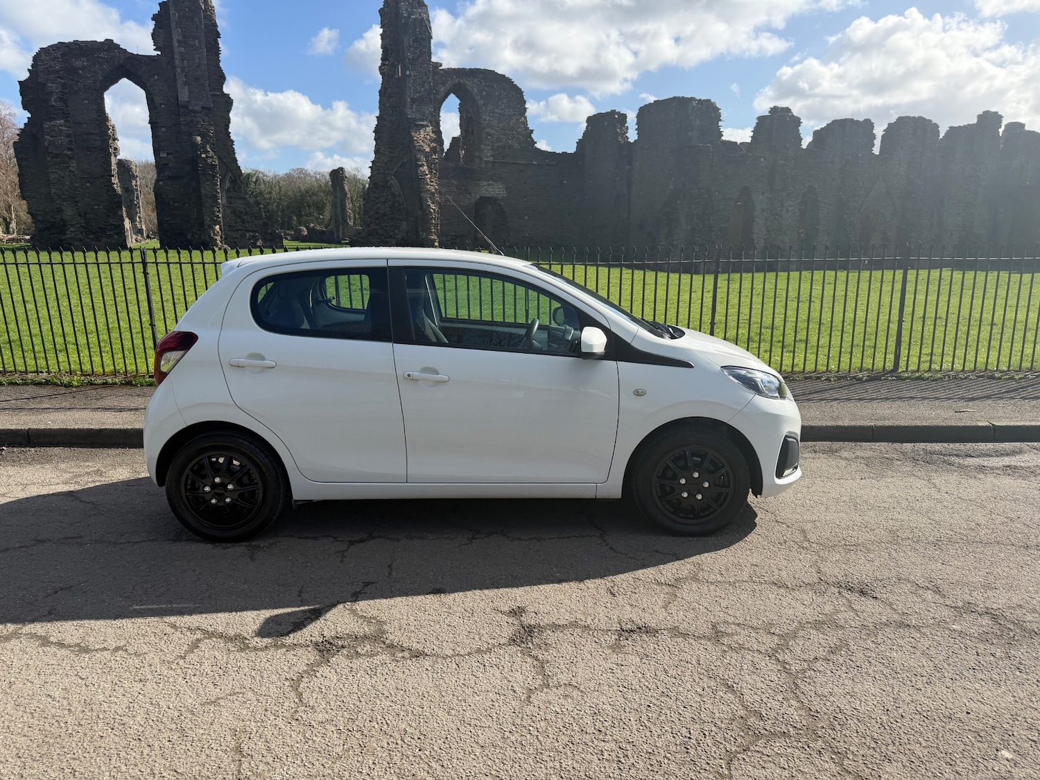 Used Peugeot 108 2015 for sale - 77888695: Photo 2