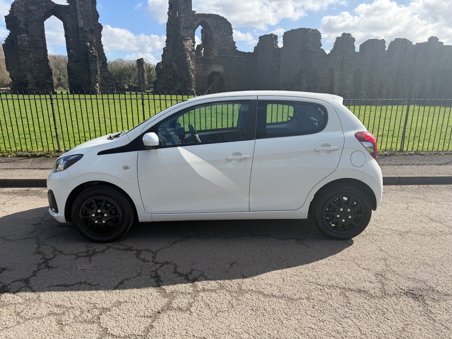 Used Peugeot 108 2015 for sale - 77888695: Photo 8