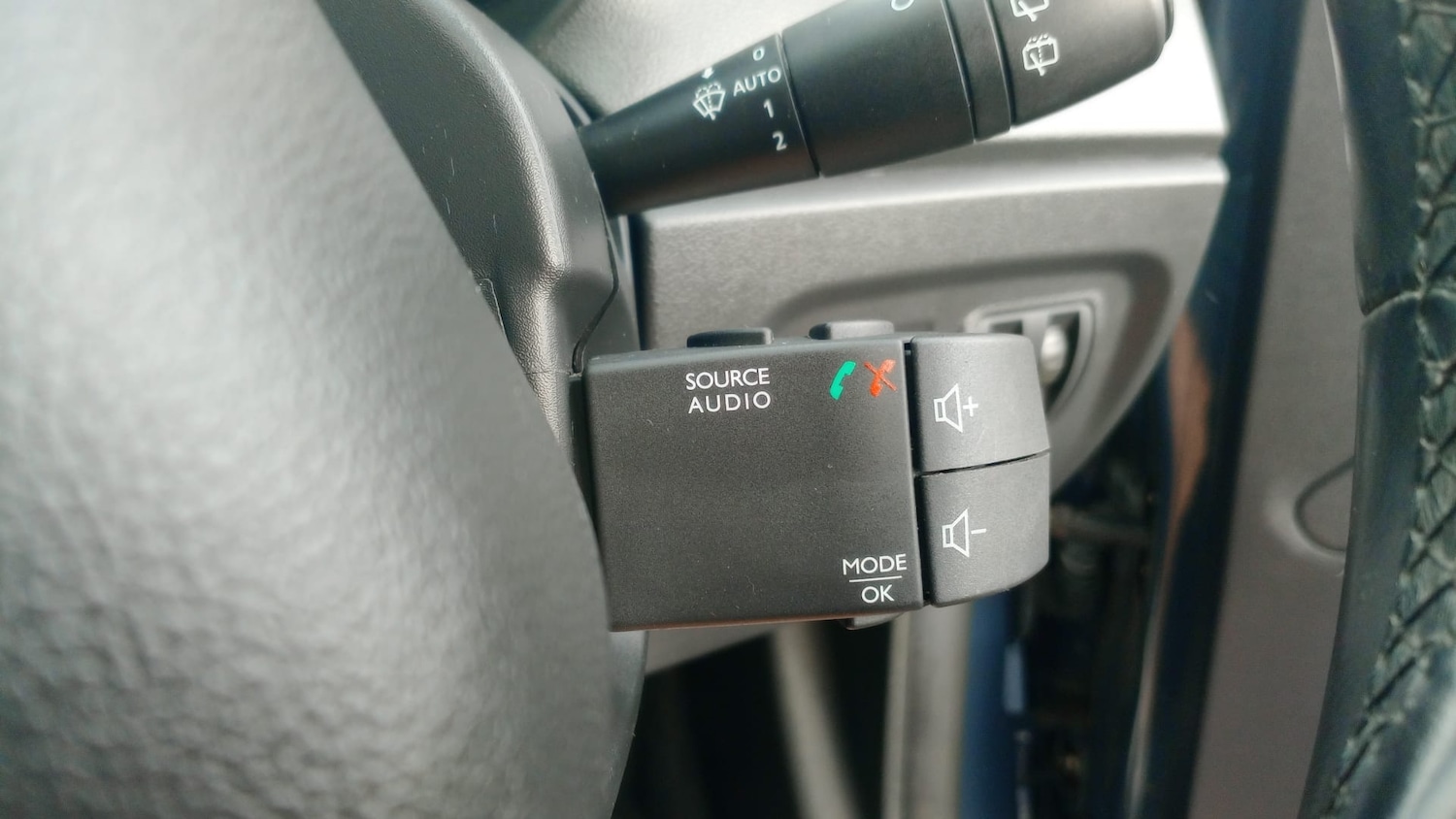 Used Renault Captur 2017 for sale - 76328875: Photo 17