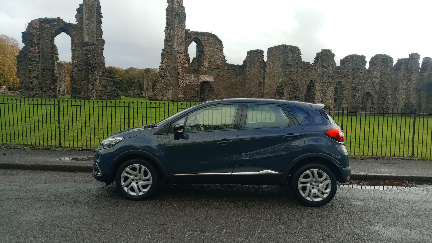 Used Renault Captur 2017 for sale - 76328875: Photo 4