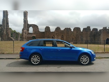 Used Skoda Octavia 2015 for sale - 79418227: Photo