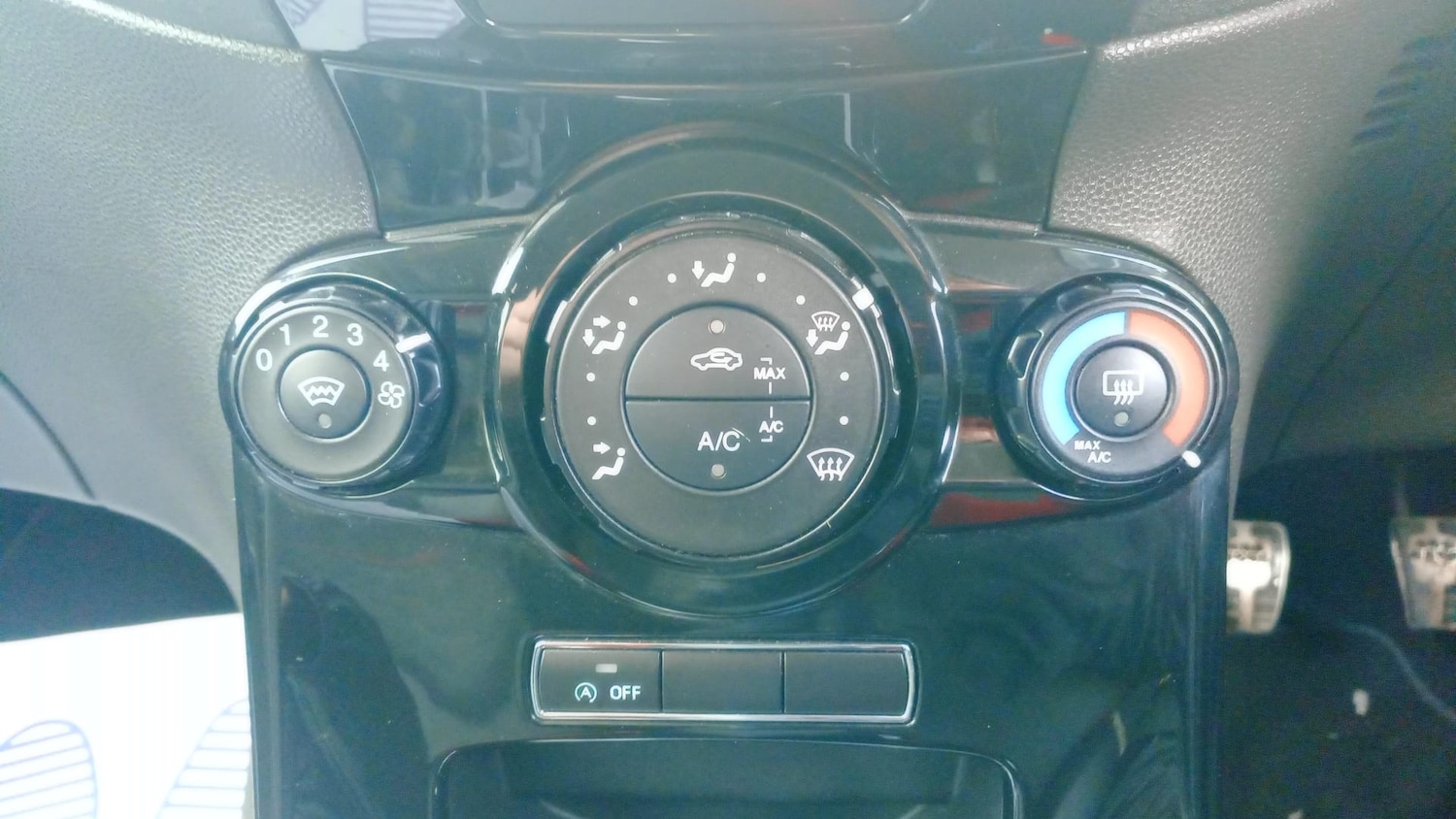 Used Ford Fiesta 2015 for sale - 77114412: Photo 12