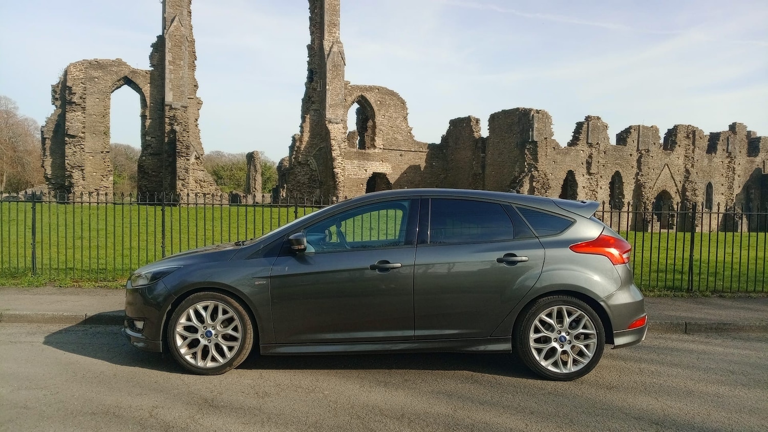 Used Ford Focus 2017 for sale - 77984560: Photo 2