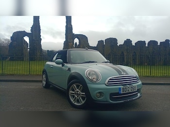 2012 (12) - 1.6 Cooper 2dr * 12 MTH MOT*