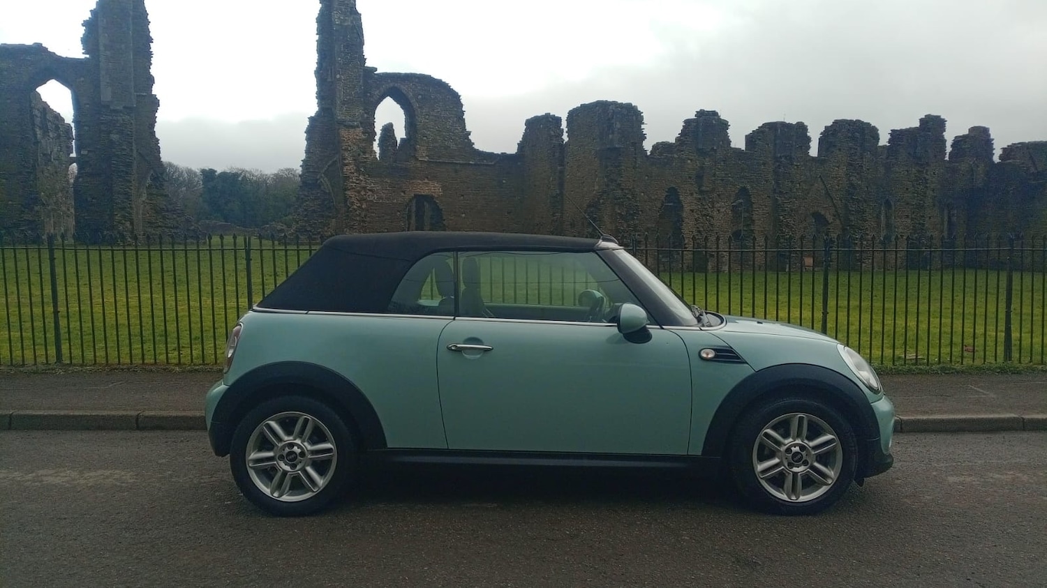 Used MINI Convertible 2012 for sale - 77591220: Photo 5