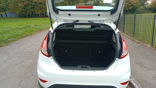 Used Ford Fiesta 2015 for sale - 76230547: Photo 16
