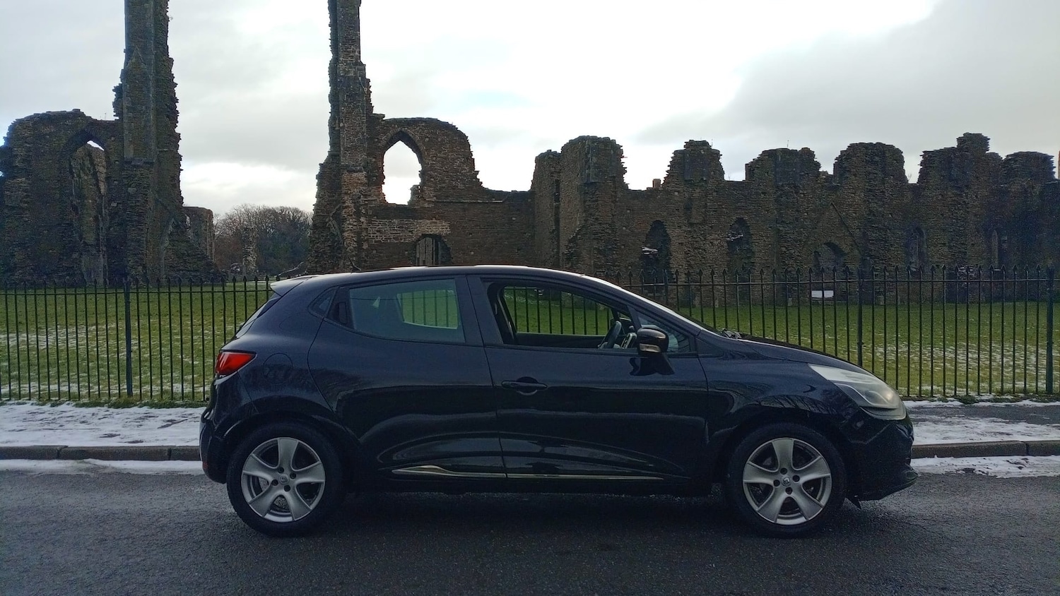 Used Renault Clio 2016 for sale - 77114424: Photo 2