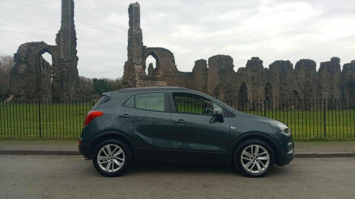Used Vauxhall Mokka X 2017 for sale - 77988329: Photo 2