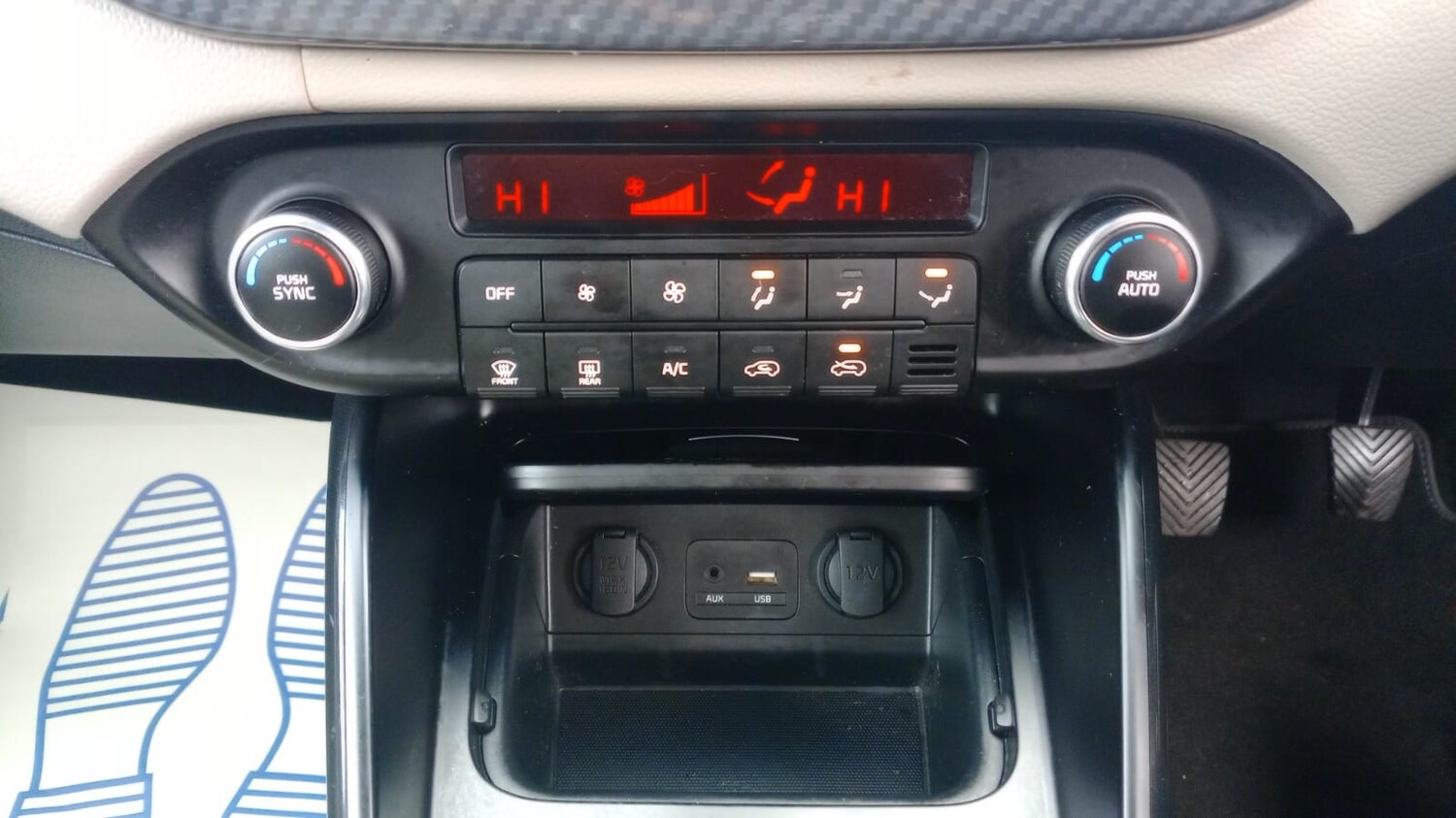 Used Kia Carens 2018 for sale - 77729616: Photo 14