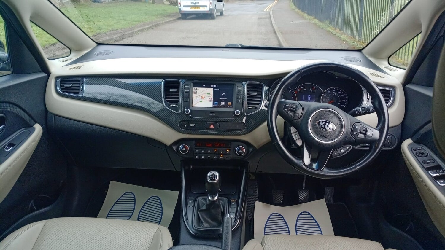 Used Kia Carens 2018 for sale - 77729616: Photo 9