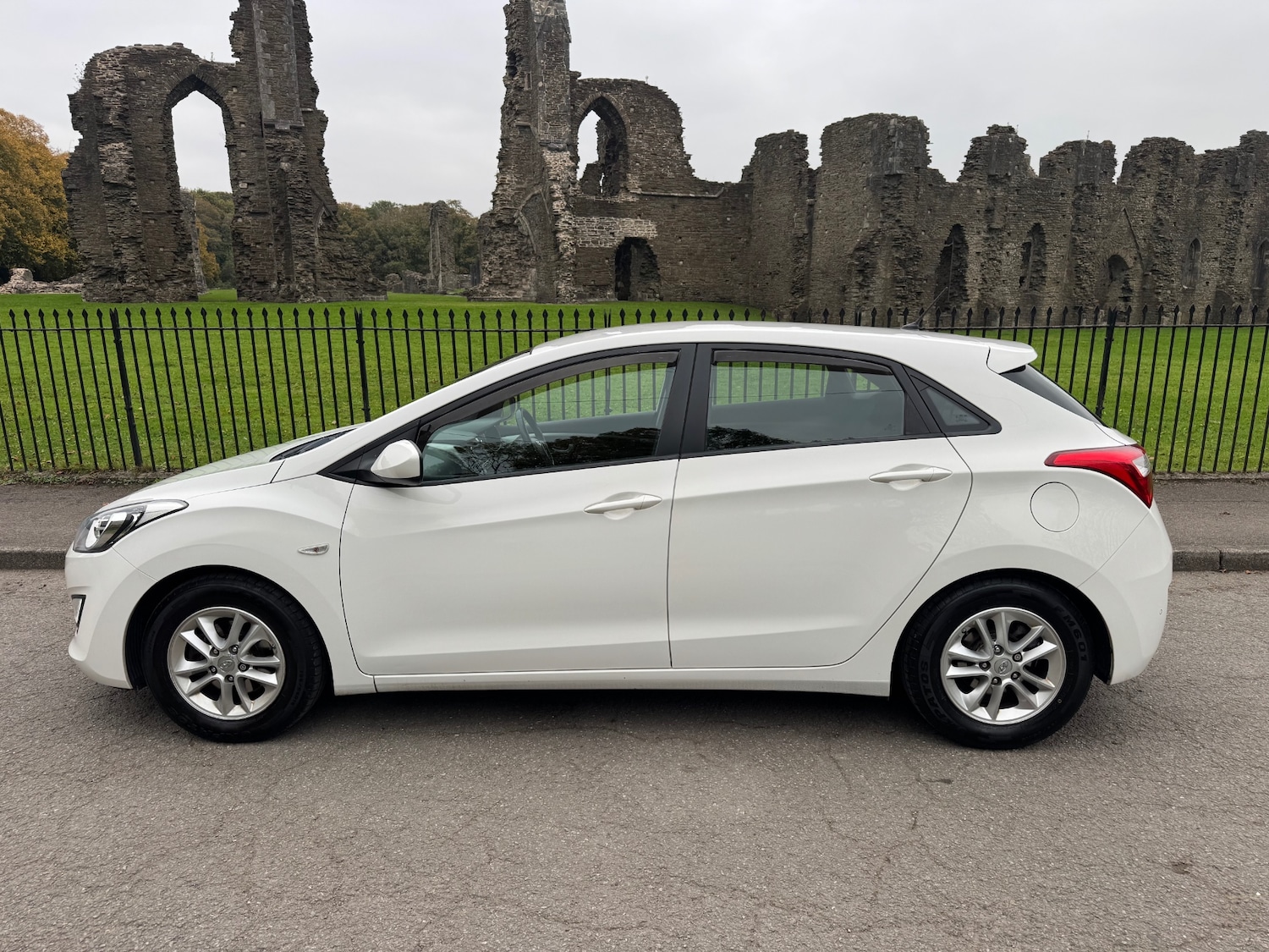Used Hyundai i30 2015 for sale - 76249254: Photo 13