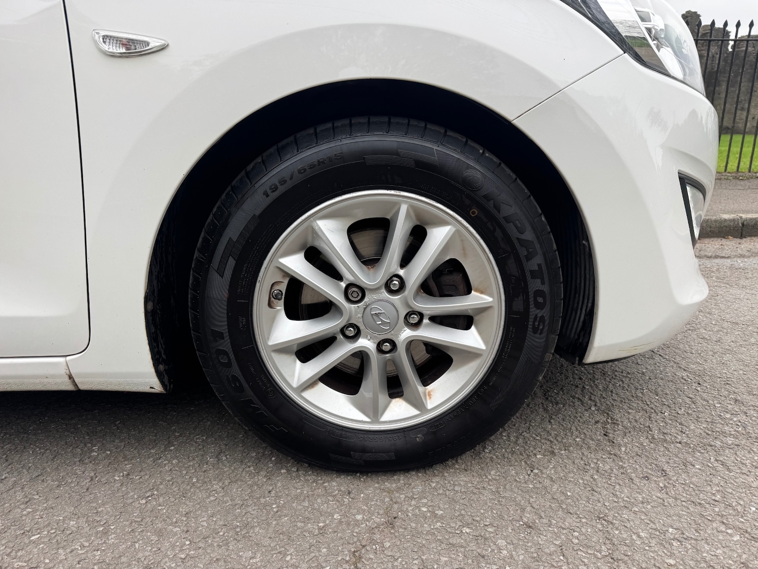 Used Hyundai i30 2015 for sale - 76249254: Photo 3