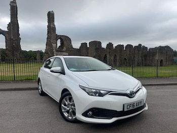 2016 (16) - 1.6 D-4D Icon 5dr *12 MTH MOT* £20 TAX