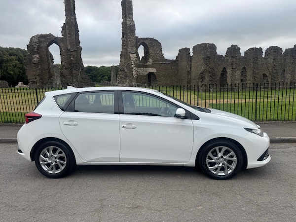 Used Toyota Auris 2016 for sale - 75566805: Photo 2