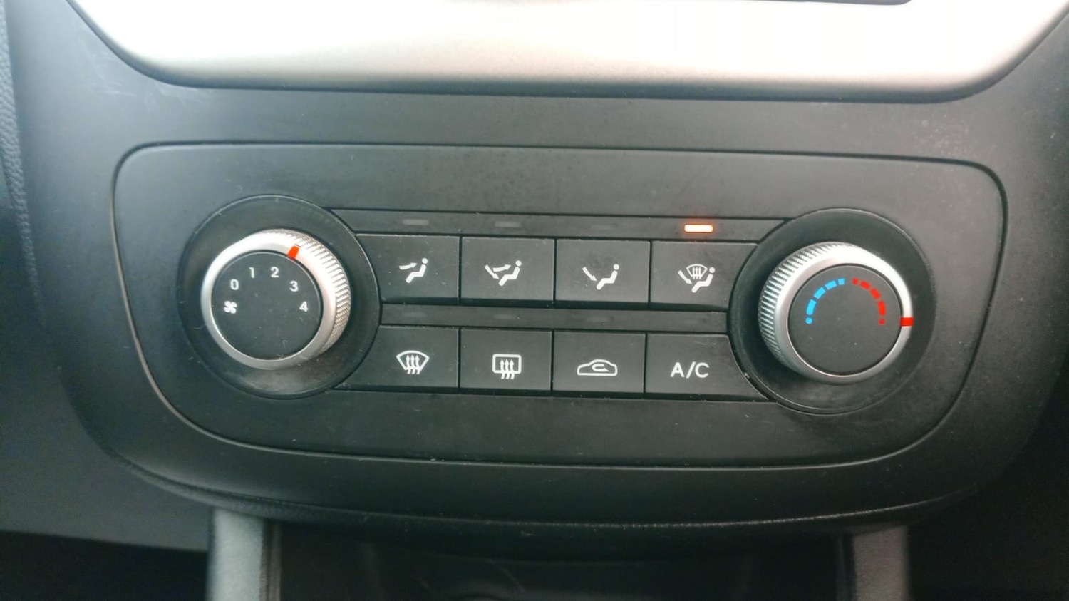 Used Kia Venga 2016 for sale - 76830424: Photo 13