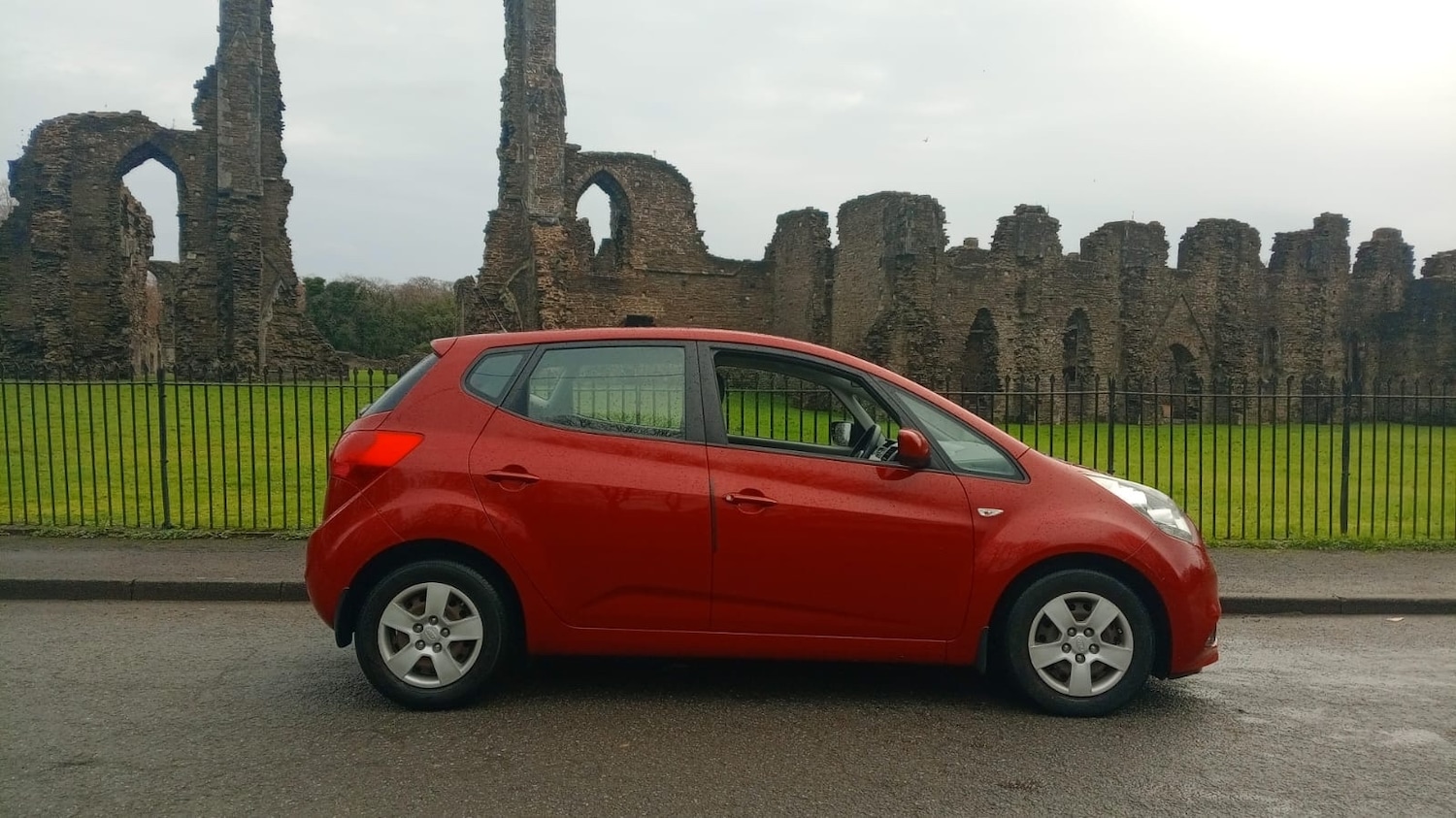 Used Kia Venga 2016 for sale - 76830424: Photo 2