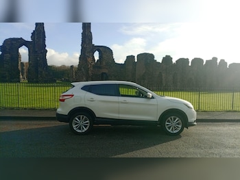 Used Nissan Qashqai 2017 for sale - 76555613: Photo