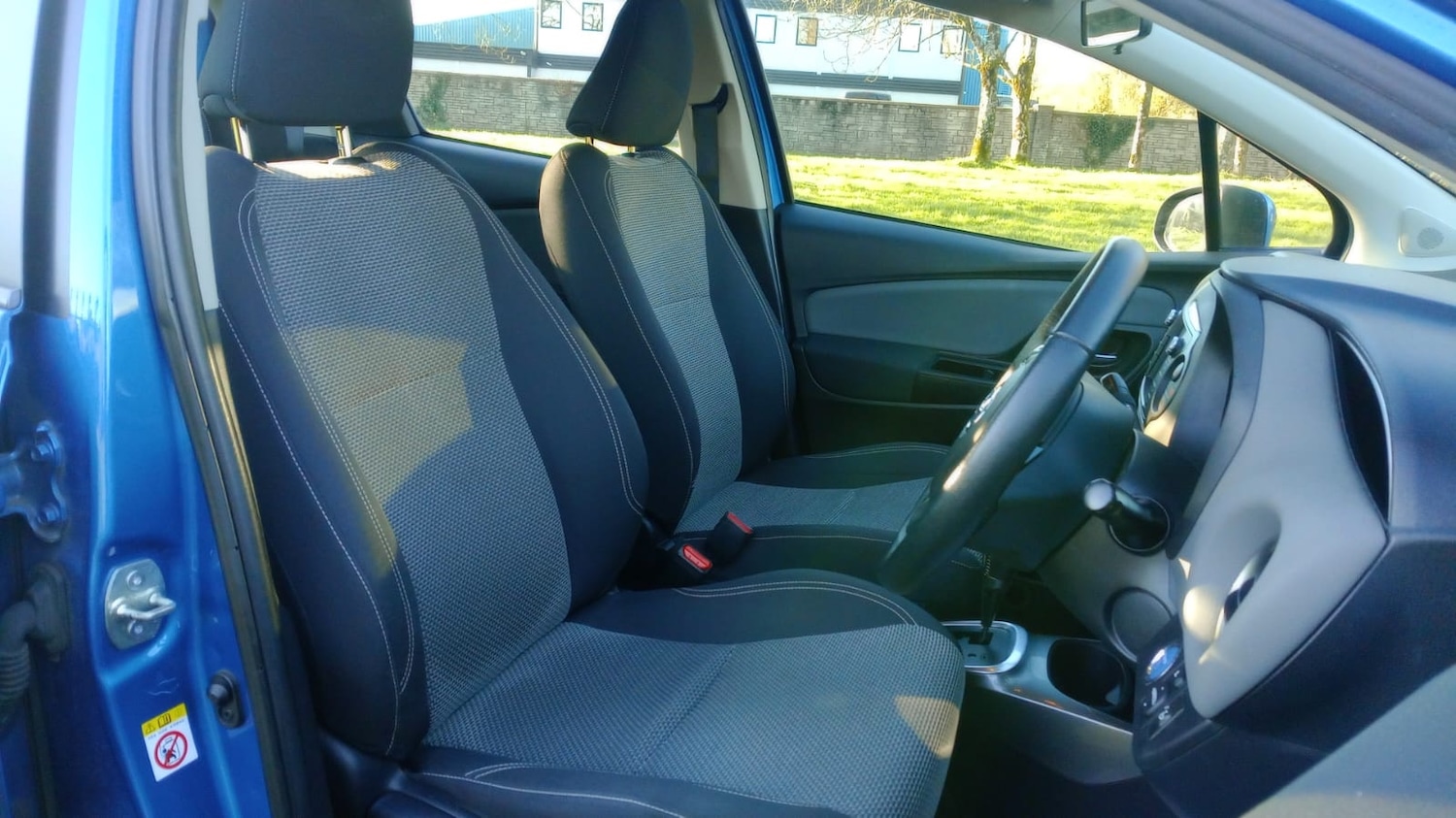 Used Toyota Yaris 2015 for sale - 76693582: Photo 7