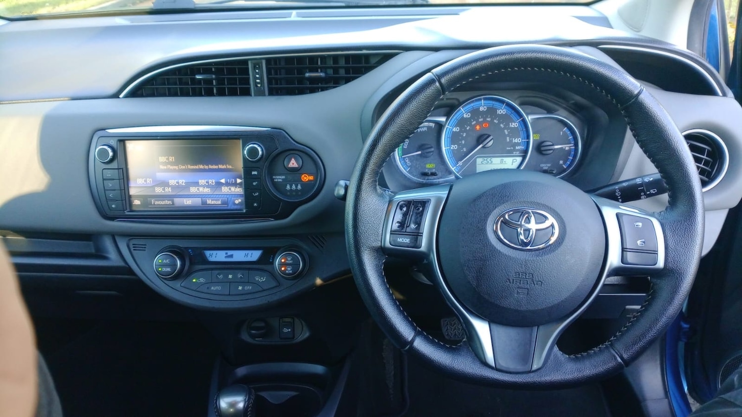Used Toyota Yaris 2015 for sale - 76693582: Photo 9
