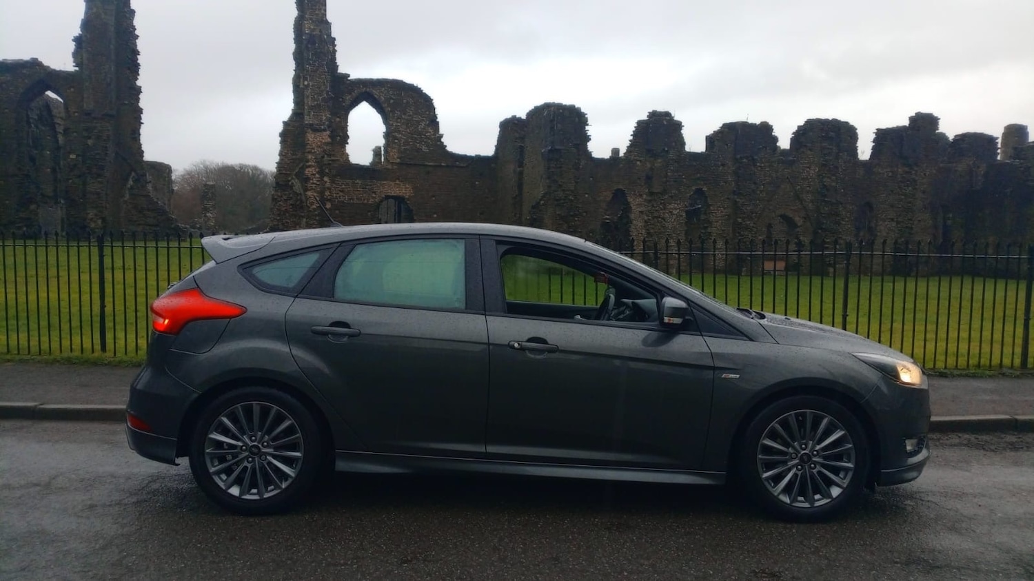 Used Ford Focus 2018 for sale - 77168032: Photo 2